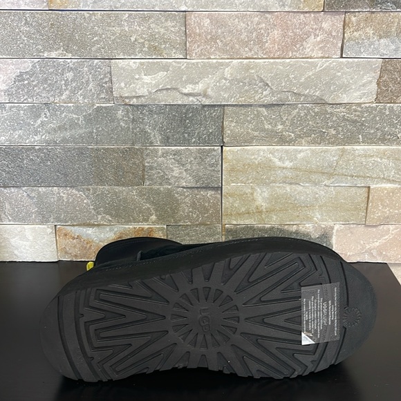 UGG Women's Classic Mini Dipper Boot - Picture 11 of 11